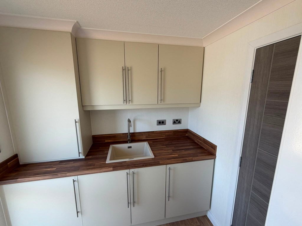 Stately Woburn residential lodge — kitchen, lounge and bedroom views, Hartlepool